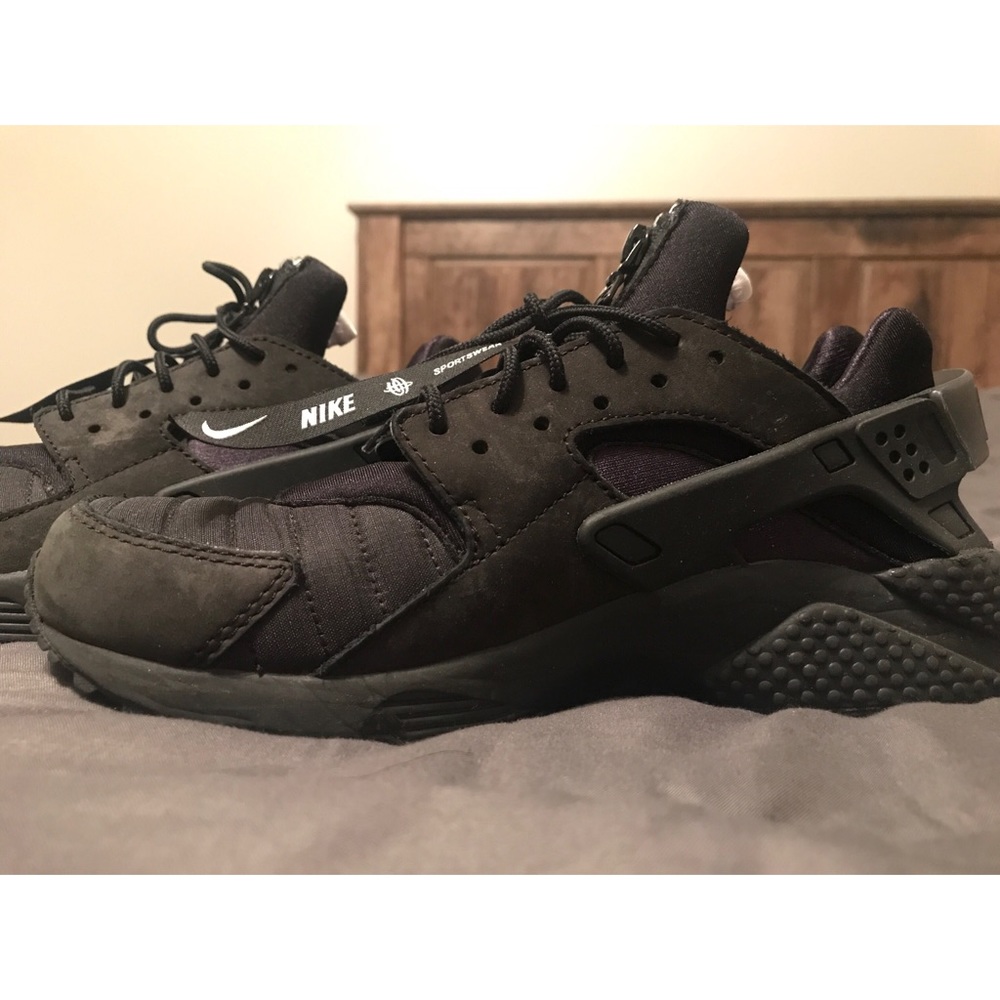 Nike NYC huaraches